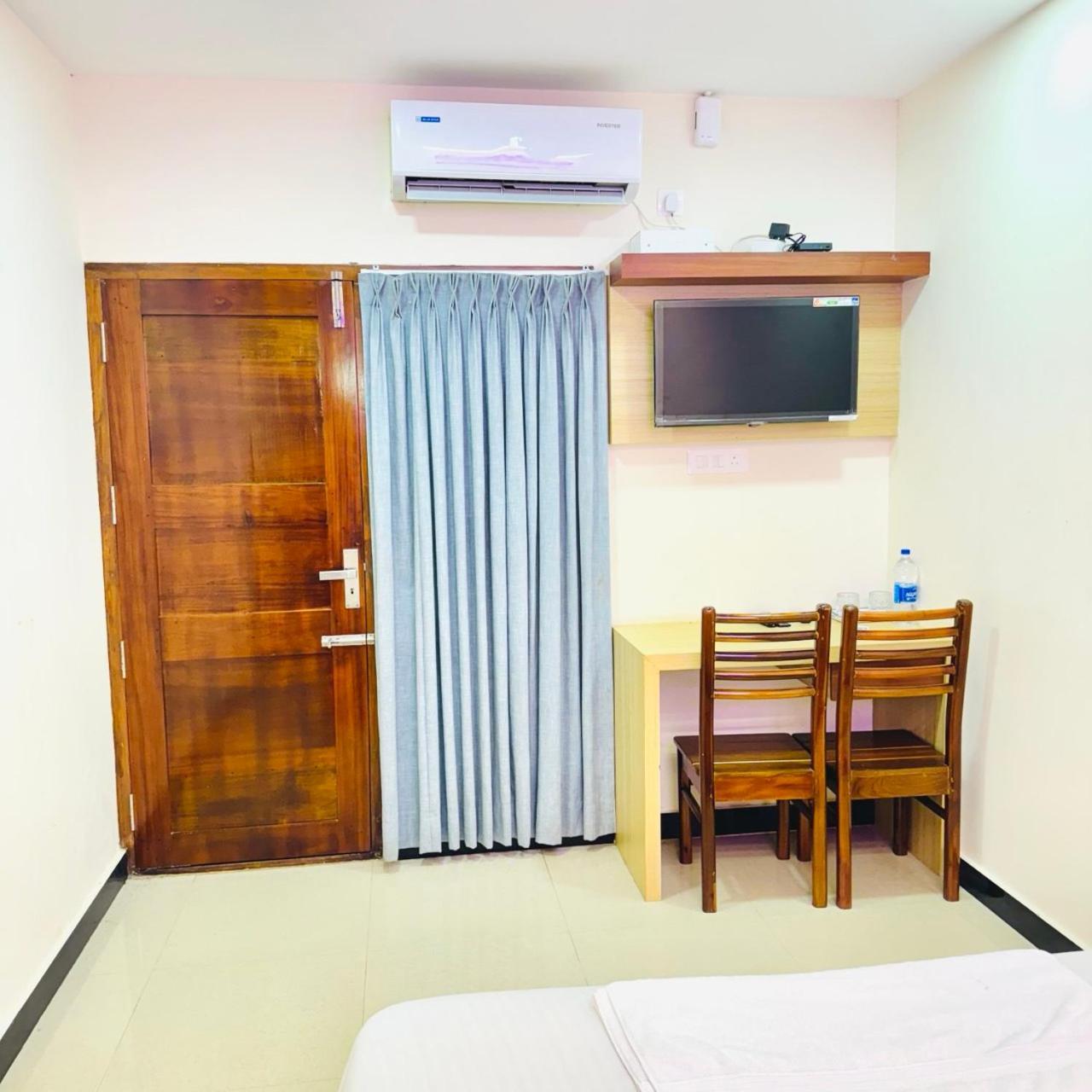 מלון Kochi Krishnakripa Premium Residency מראה חיצוני תמונה