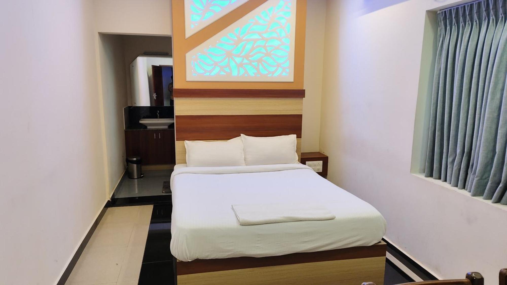 מלון Kochi Krishnakripa Premium Residency מראה חיצוני תמונה